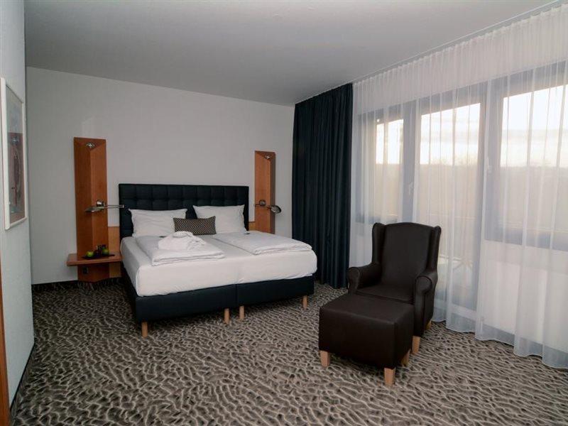 Doblergreen Hotel Stuttgart-Ґерлінґен Екстер'єр фото