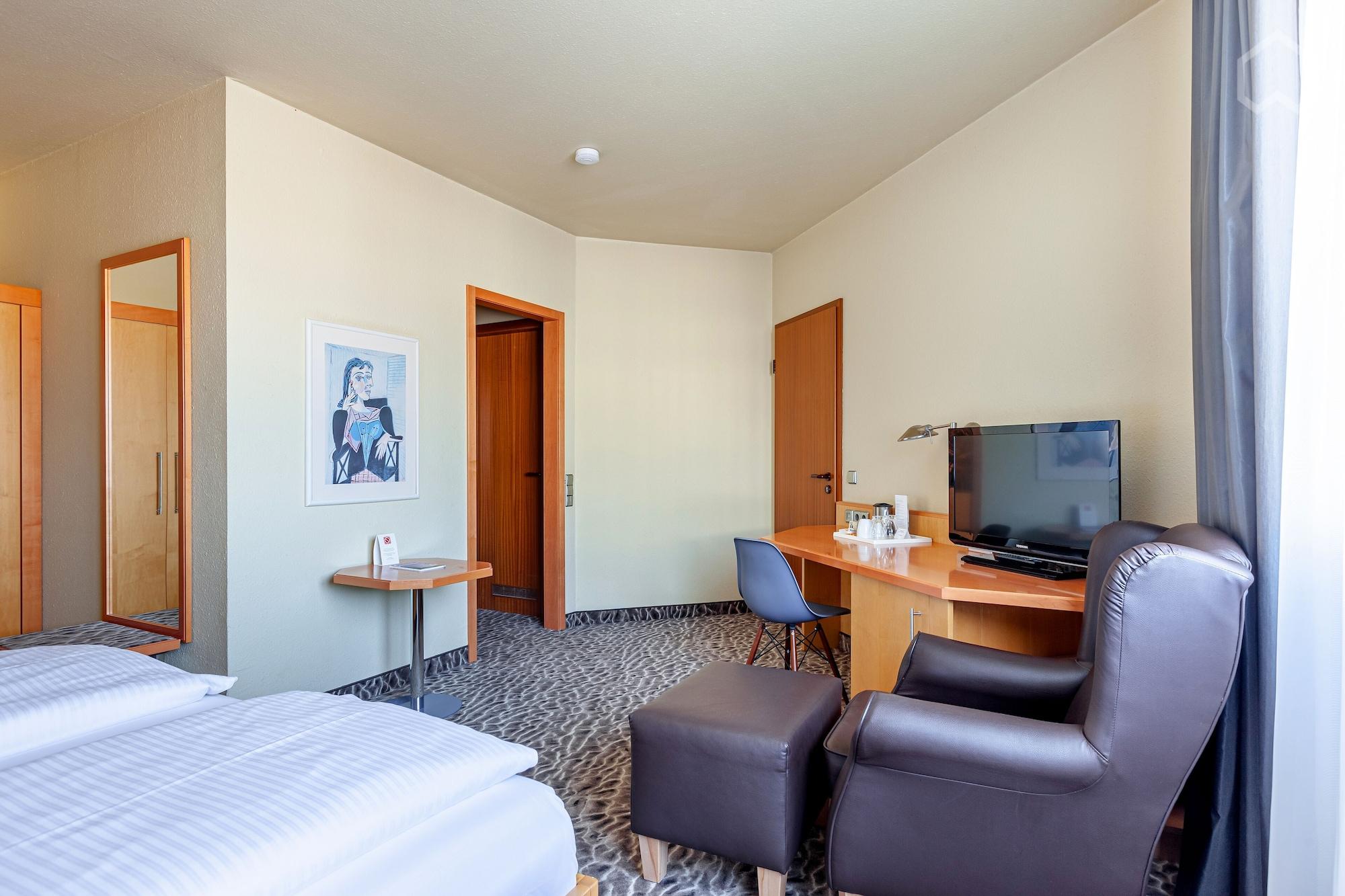 Doblergreen Hotel Stuttgart-Ґерлінґен Екстер'єр фото